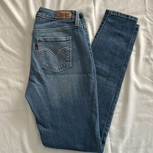 Woman’s jeans, Light blue legging jeans, Levi jeans, woman’s clothes